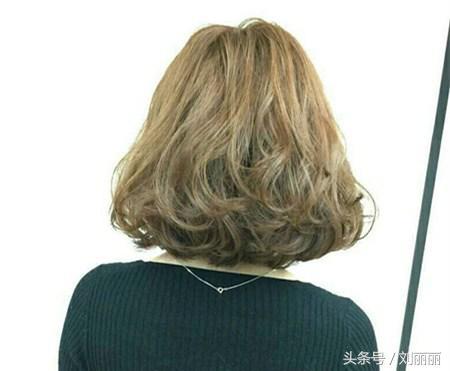 2025年「新燙髪20款」款款洋氣又滿意，美得就像一幅畫！非常適合最親愛的麻麻