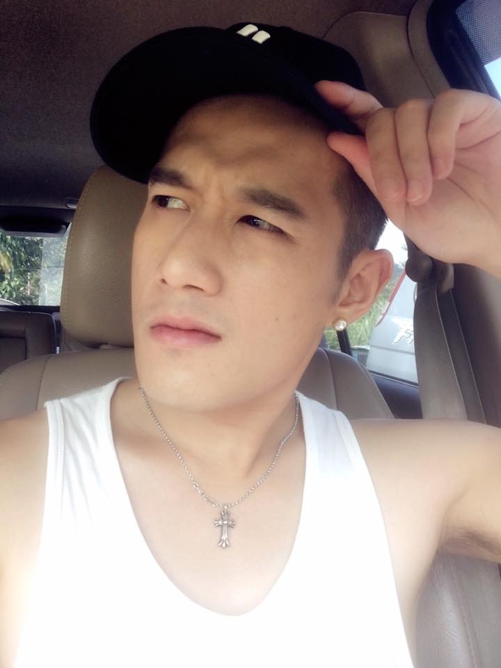 消失演藝圈10多年！帥氣男星「轉行當清潔工」被粉絲認出　「存款剩個位數」慘淡生活曝光：快過不下去...