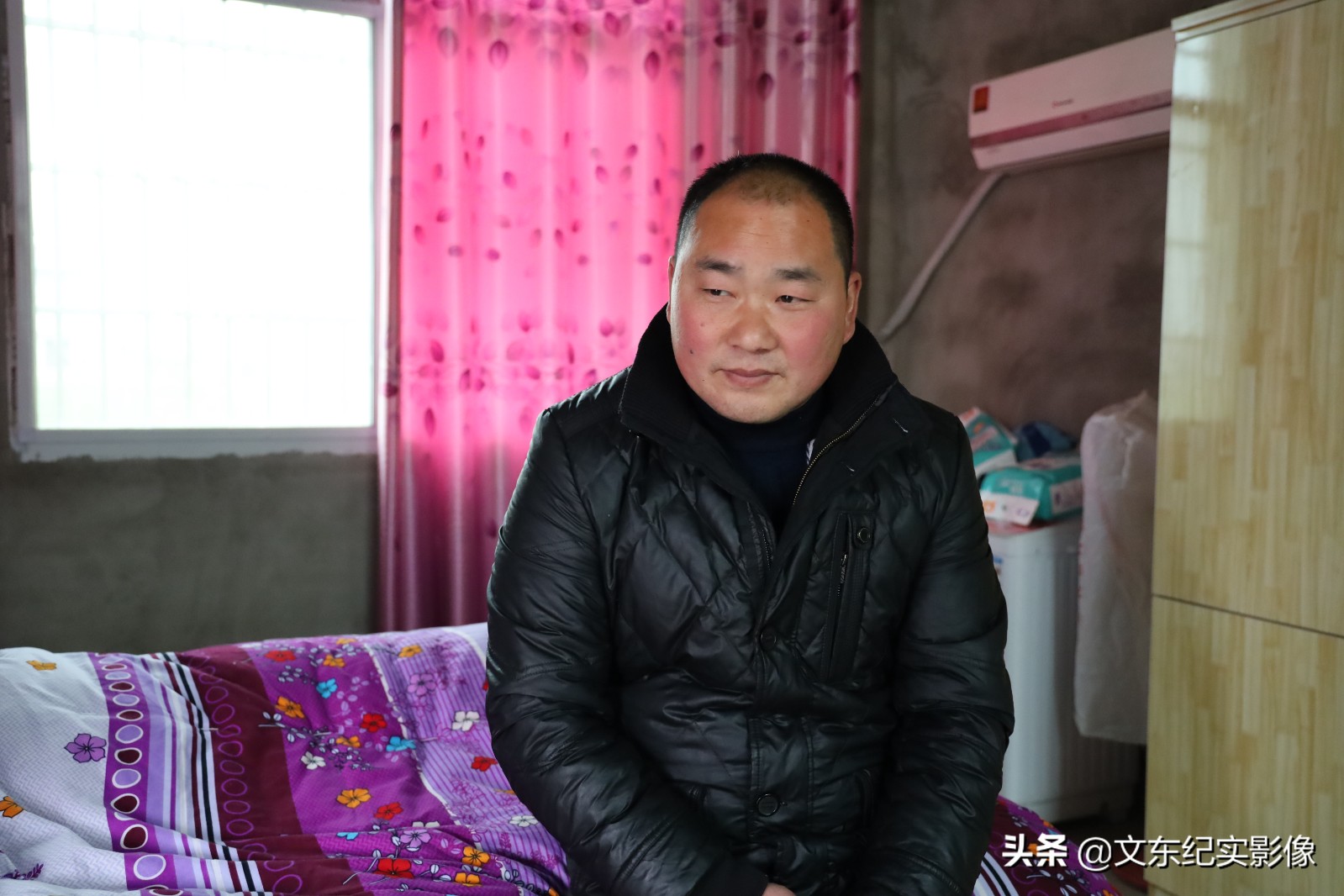 愛情最美模樣！他10年為重症妻「換3萬張尿布翻5萬次身」　從未睡好覺「辛苦卻甘之如飴」