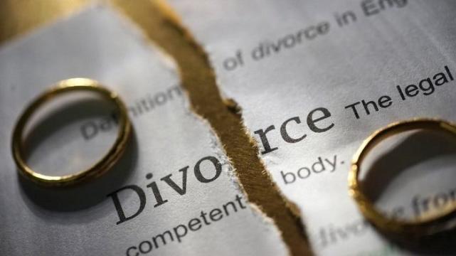 「老公太愛我，我受不了」！女子氣呼呼跑法院　要起訴離婚「陳述緣由」卻讓工作人員困惑不已