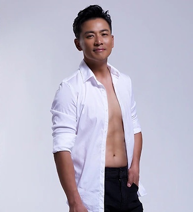 瘦回帥氣小生！50歲江宏恩「被笑飛龍變肥龍」2個月狂鏟13kg　早上必「空腹喝一杯特製果汁」養成冰塊肌