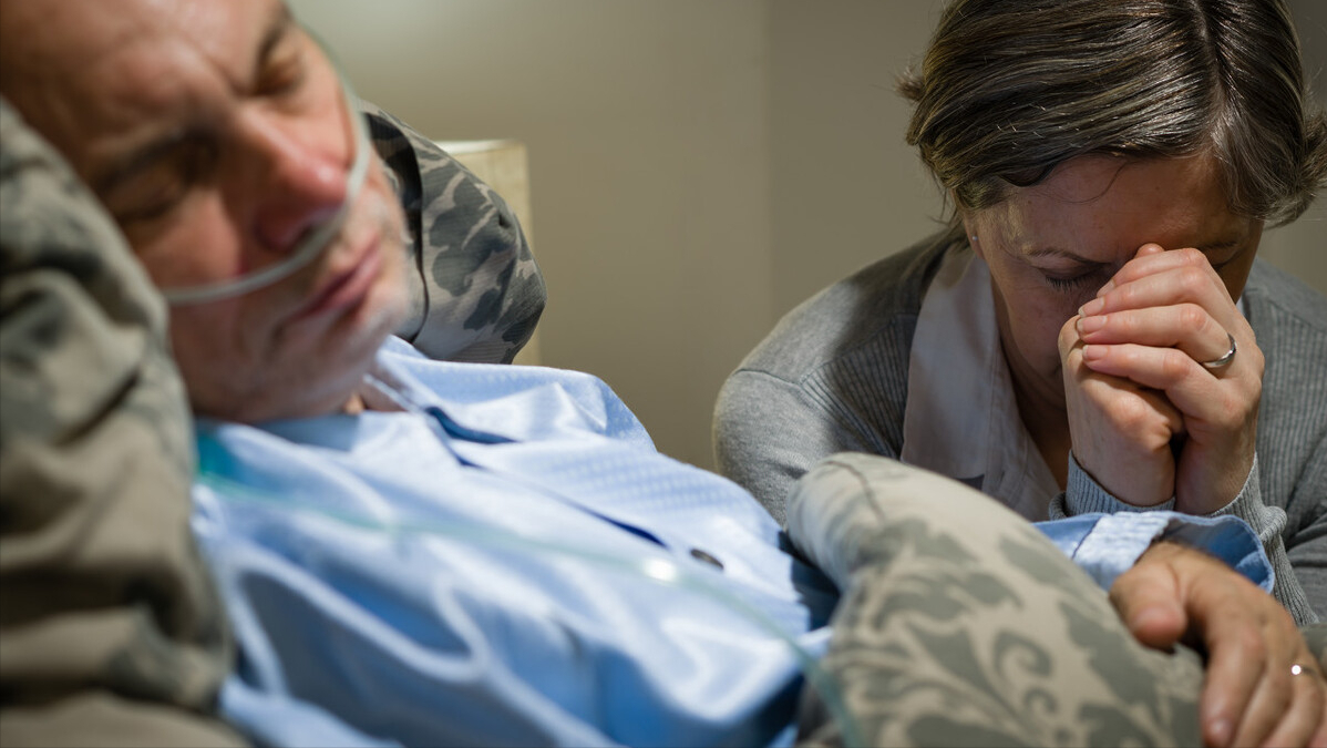 65歲阿姨卧床後才明白：人到晚年「最親的人只有一個」　不是老伴也不是兒女