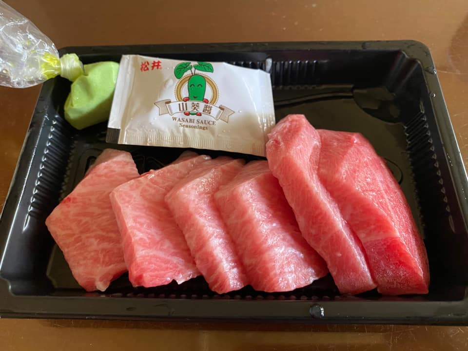 女兒想吃生魚片！媽媽出招端出「新鮮類生魚片」配哇沙米　超狂類薯條「狂吃也不怕罪惡」網讚翻