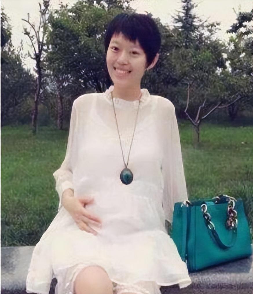 遺憾離開！26歲美女主持人「拒絕治癌」捨命產子　孩子百日宴「丈夫不見蹤影」她去世火速再婚