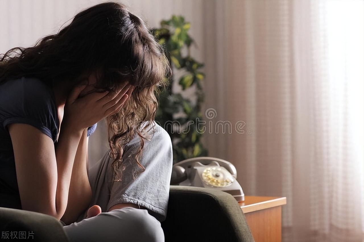 典型重男輕女家庭！父親去世後「留給弟弟1800萬財產」我卻一分沒有　弟弟「得知後舉動」讓我淚崩