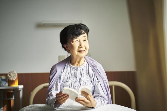 62歲每月退休金有2萬5！退休後「每天伺候一家大小三餐」　生病住院「老伴打來第一句話」她想離婚了
