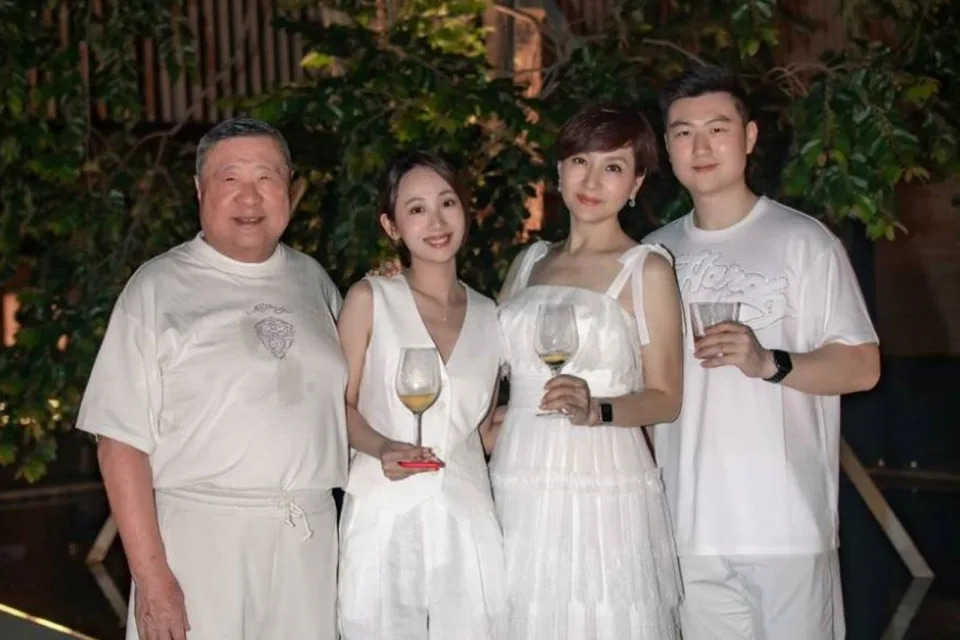 家有喜事！台灣最美主持爆「28歲獨子喜訊」背景超狂　「準媳婦超清秀」徐乃麟豪送6位數紅包