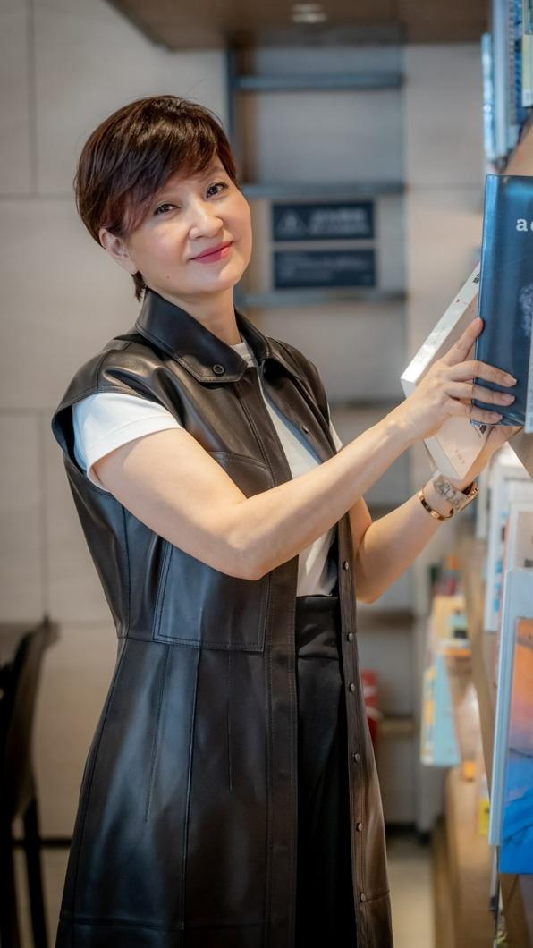 家有喜事！台灣最美主持爆「28歲獨子喜訊」背景超狂　「準媳婦超清秀」徐乃麟豪送6位數紅包