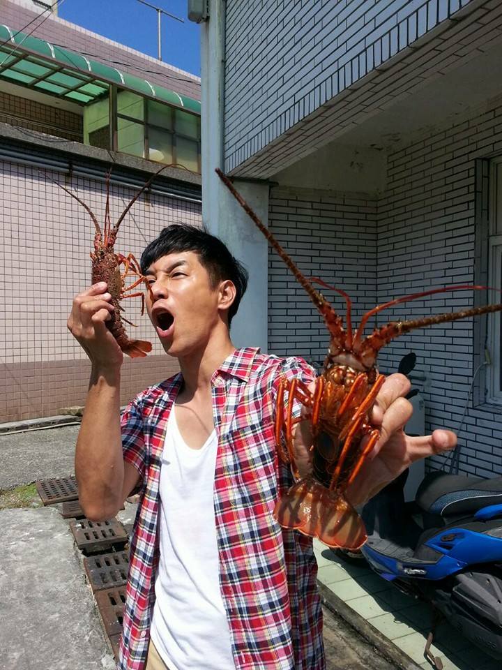 消失養病11年！名嘴曝「張善為罹病原因」嚇壞：1動作脖子歪掉　敬業強撐「突嘔吐、無法行走」