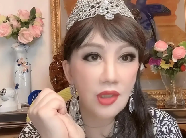 她是第一美婦！因太美「55歲時」還被柯林頓接見　為顯年輕「28年不近男人」今70多歲近況曝光