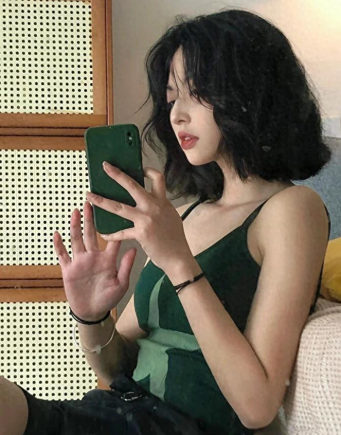 不要錯過了！今秋最好看的4款「短燙髮」　打理方便：減齡又瘦臉