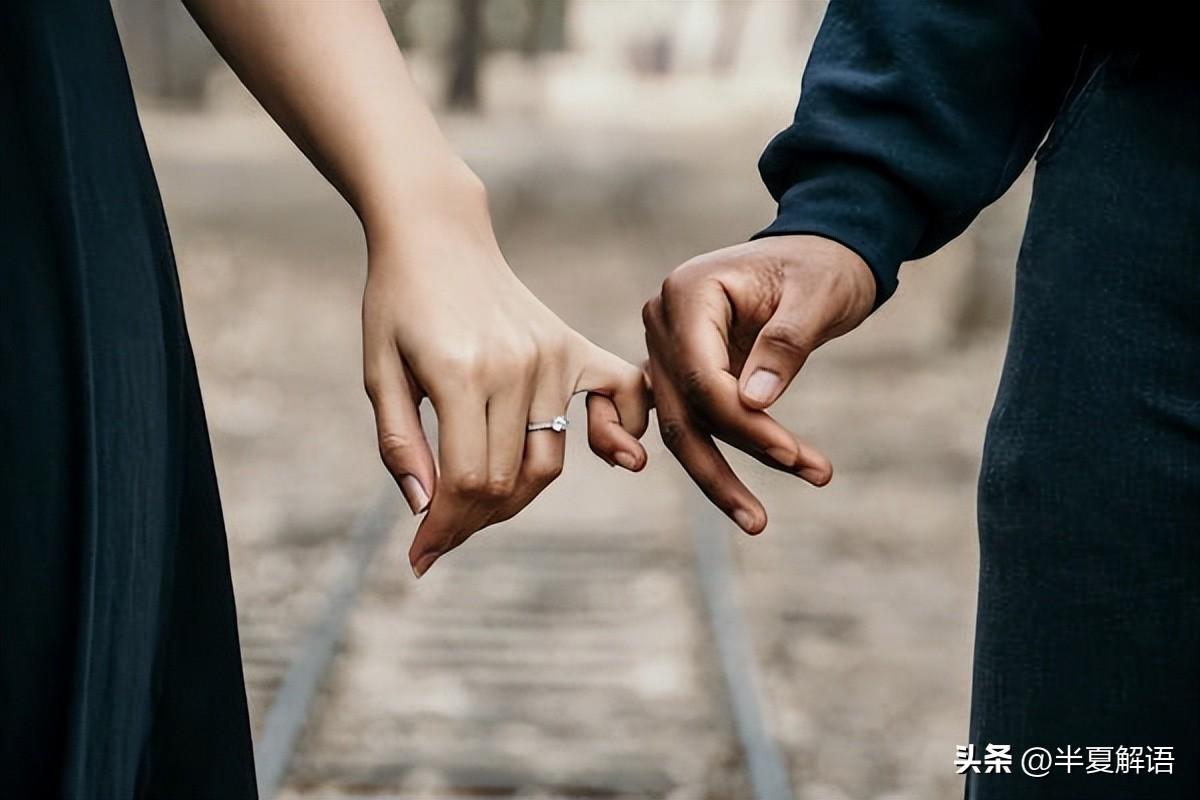 侄子吃一盤大蝦被誇！女兒吃3個雞翅「卻被婆婆罵沒家教」　我氣急「轉身進廚房做一件事」全家人都沉默了