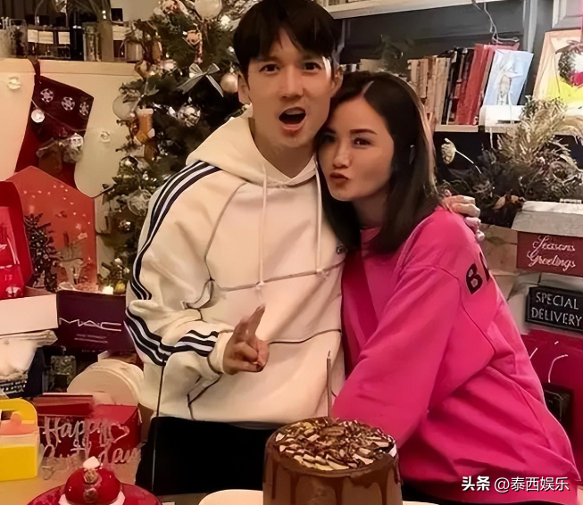 分手僅1年！女星演唱會上被好友「當眾下跪求婚」，她大方回應：他肯娶，我肯嫁