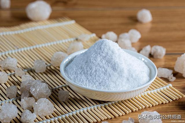這2種食鹽別再買了！家裡有的倒掉「不建議再吃了」　長期吃「腎臟、心臟」悄悄生病