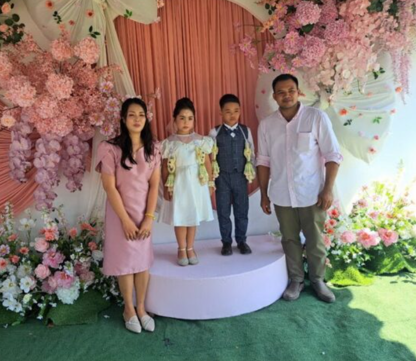 7歲雙胞胎兄妹「高調辦婚禮」穿婚紗宴請60桌　父直言：「只是遵守習俗」