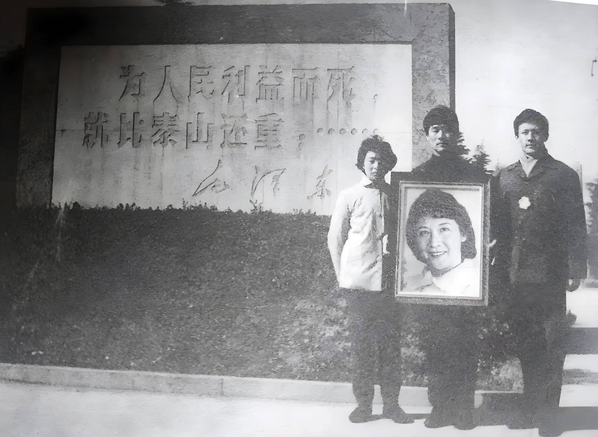 媽媽含冤自縊！他偷偷把骨灰「藏被窩裡8年」　繼父保姆「聯手欺負他」咬牙撐住：要為媽媽平反