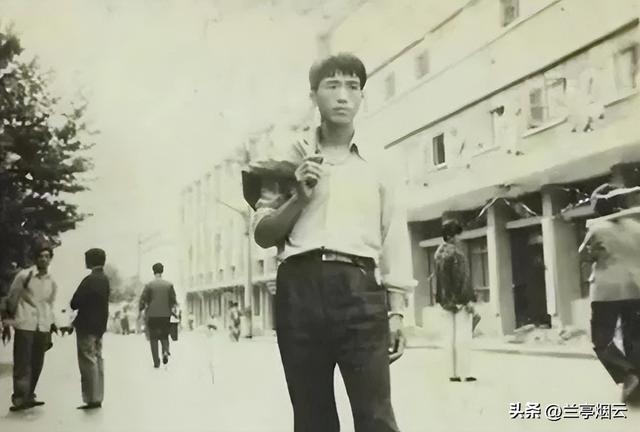 爸媽丟下5歲女兒自盡！23年後長大後　她為一件事「執意挖開父母墳墓」